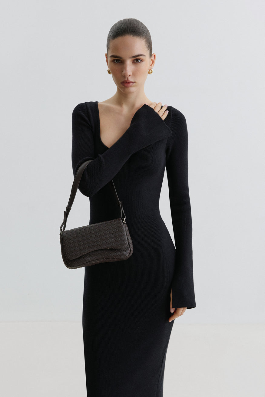 Mała ciemnobrązowa torebka damska na ramię z plecionej skóry naturalnej Estro ER00118706