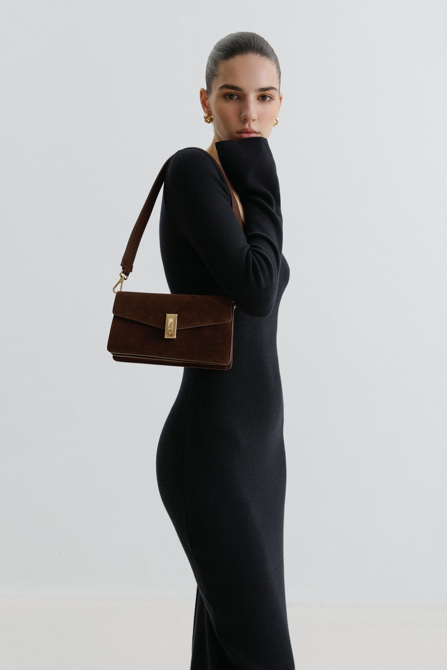 Mała ciemnobrązowa torebka damska na ramię z weluru naturalnego Estro ER00116850