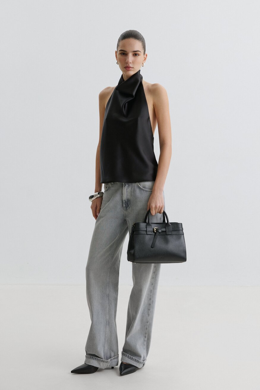 Mała czarna torebka damska typu kuferek z włoskiej skóry naturalnej Premium Estro ER00118334.