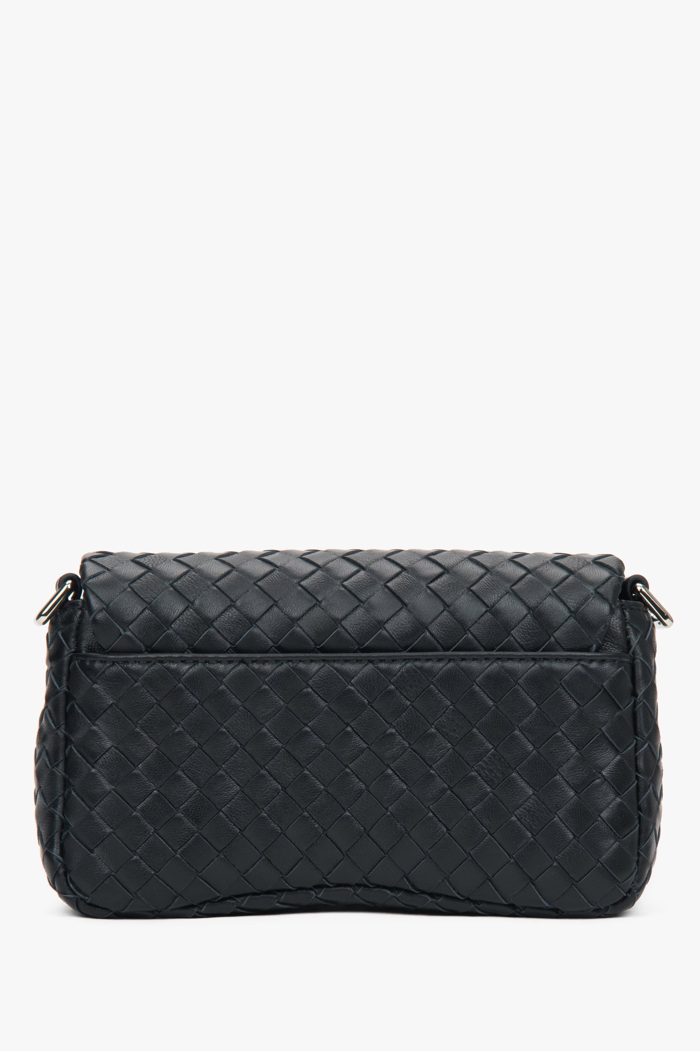 Z plecionej skóry naturalnej, mała, czarna torebka damska na ramię Estro.