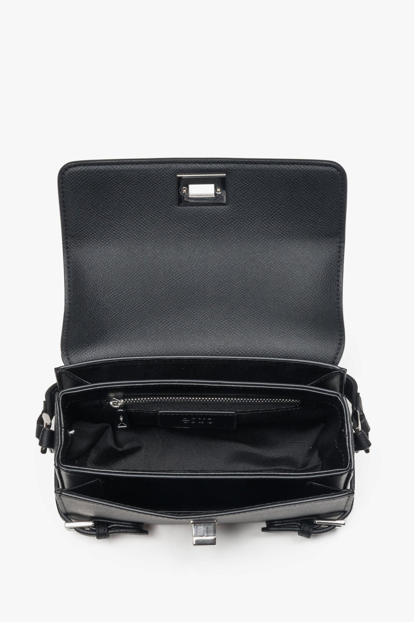 Czarna, mała torebka damska Estro, na ramię, ze skóry naturalnej.