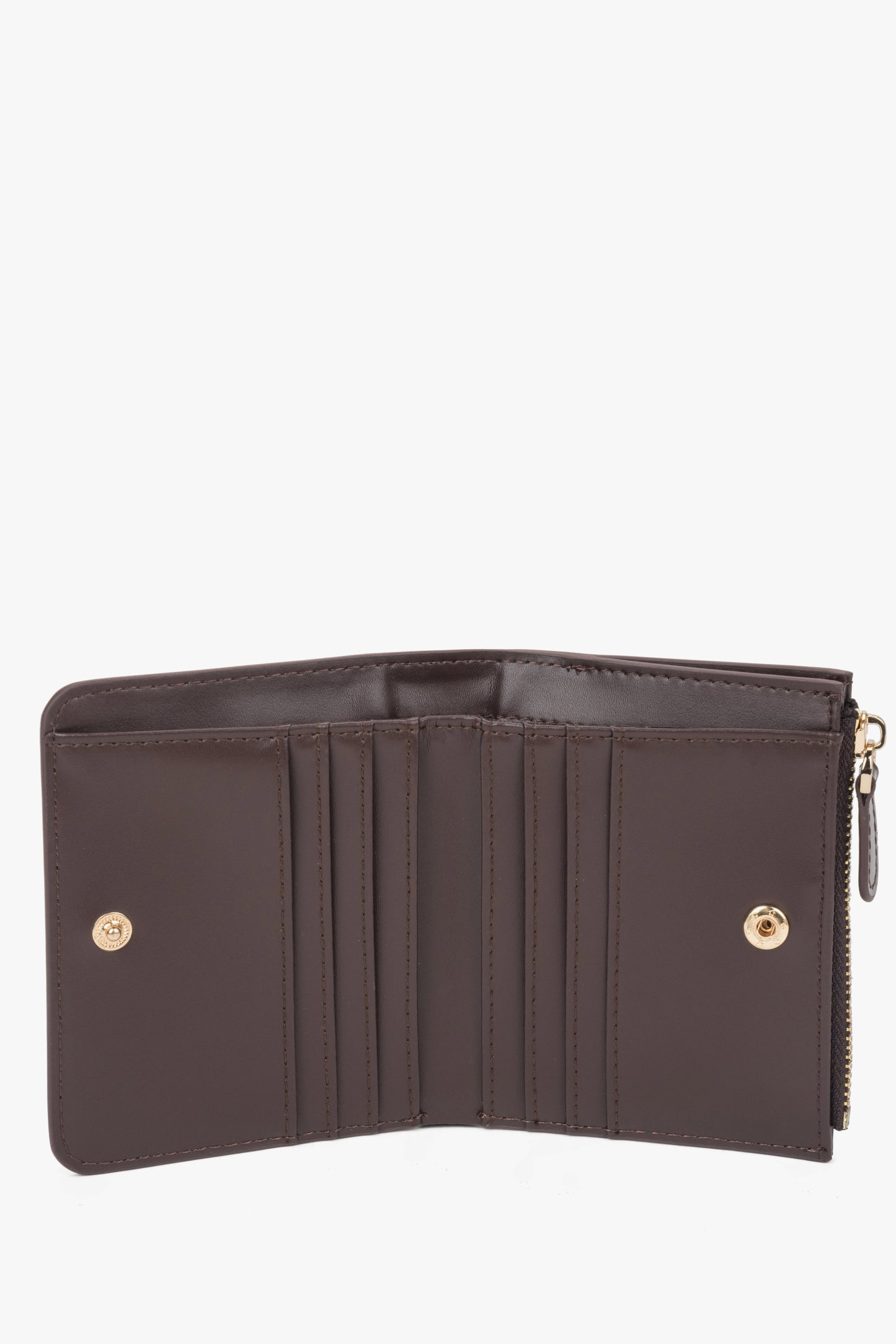 Mały ciemnobrązowy portfel damski ze skóry naturalnej.