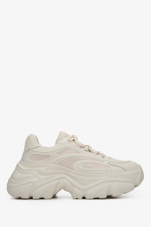 Beżowe sneakersy damskie na grubej platformie.