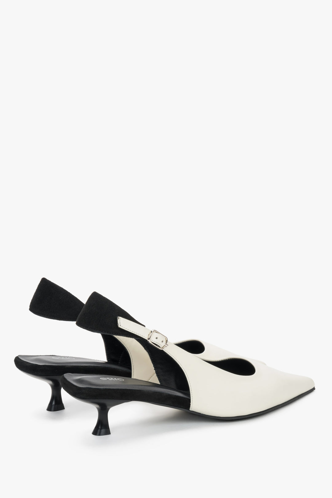 Mlecznobiało-czarne czółenka damskie Estro ER00119766, typu slingback, na obcasie kitten heel.