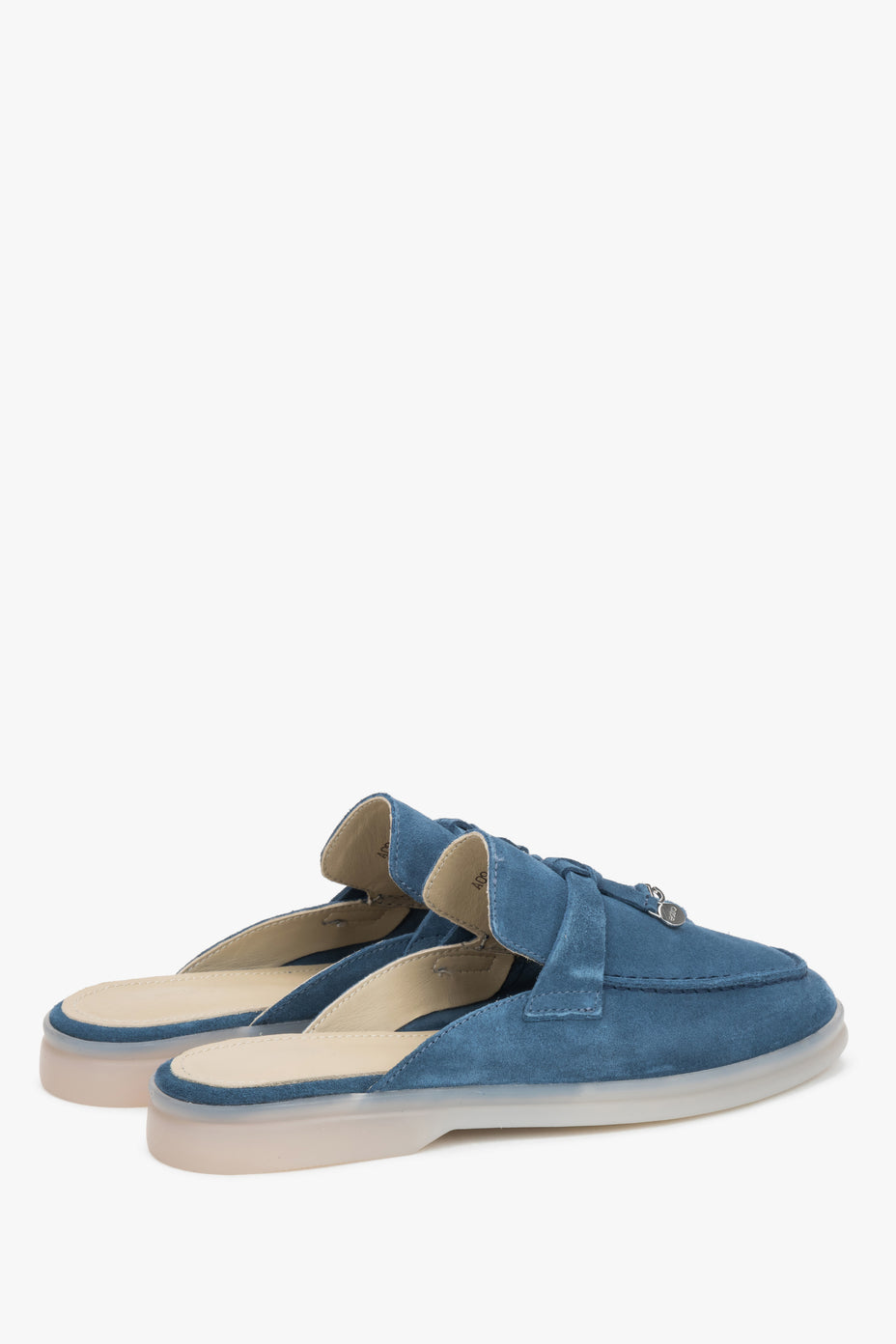 Niebieskie mule damskie Estro, wykonane z miękkiego włoskiego weluru naturalnego Premium.