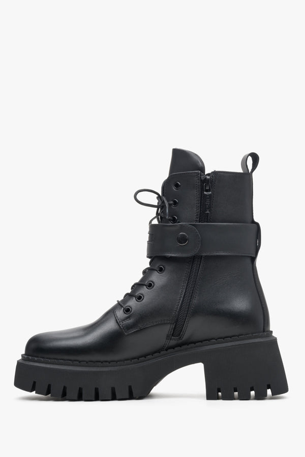 Skórzane botki damskie na zimę marki Estro w kolorze czarnym - profil buta.