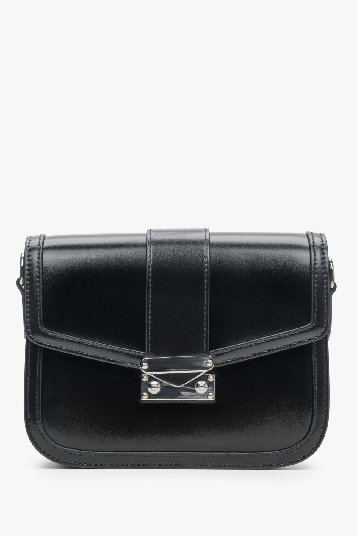 Mała czarna torebka damska ze skóry naturalnej ze srebrnymi okuciami Estro ER00113899