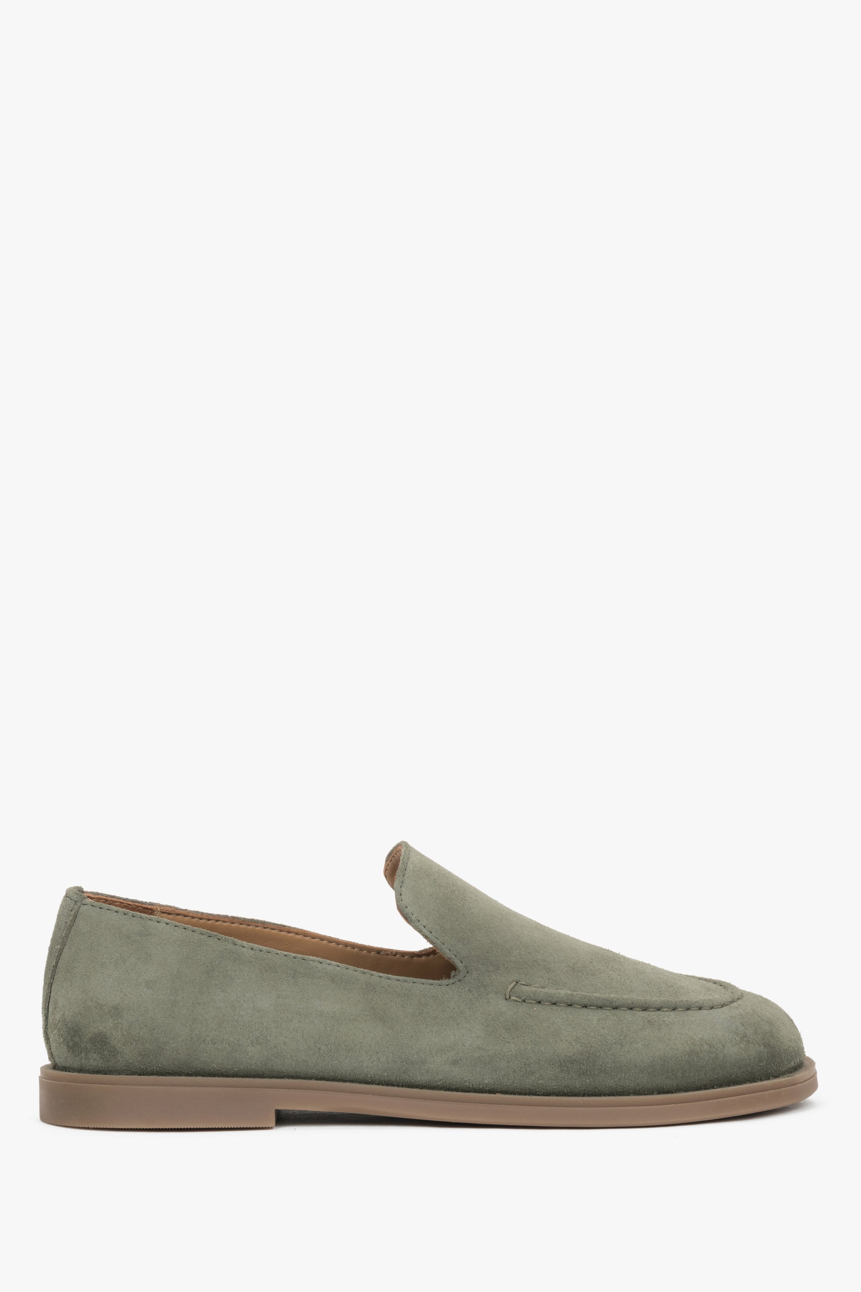 Oliwkowe mokasyny damskie typu barefoot z włoskiego weluru naturalnego Premium Estro ER00119488.