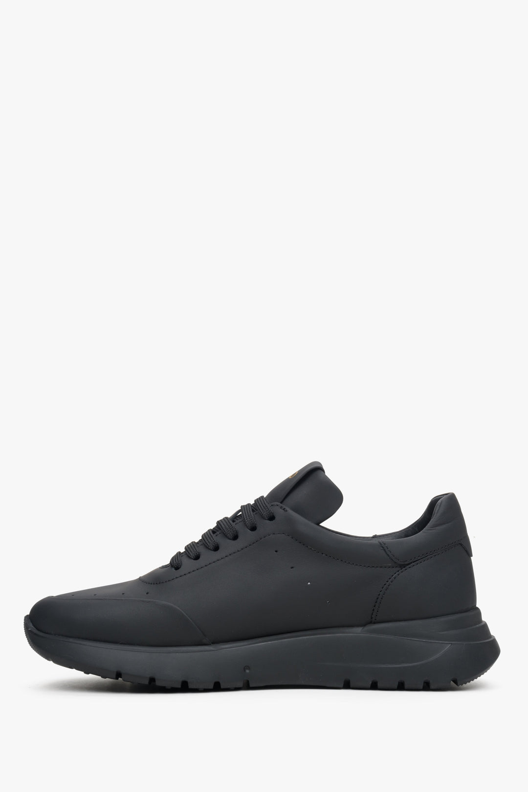 Czarne, skórzane sneakersy damskie Estro - profil buta.