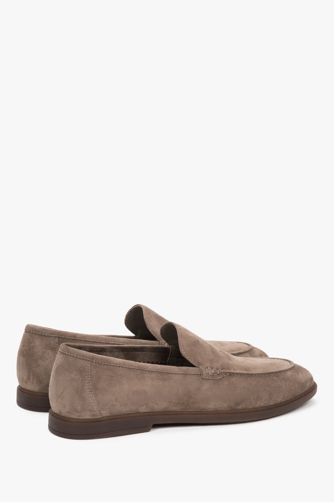 Męskie podłużne loafersy z weluru naturalnego w kolorze khaki Estro.