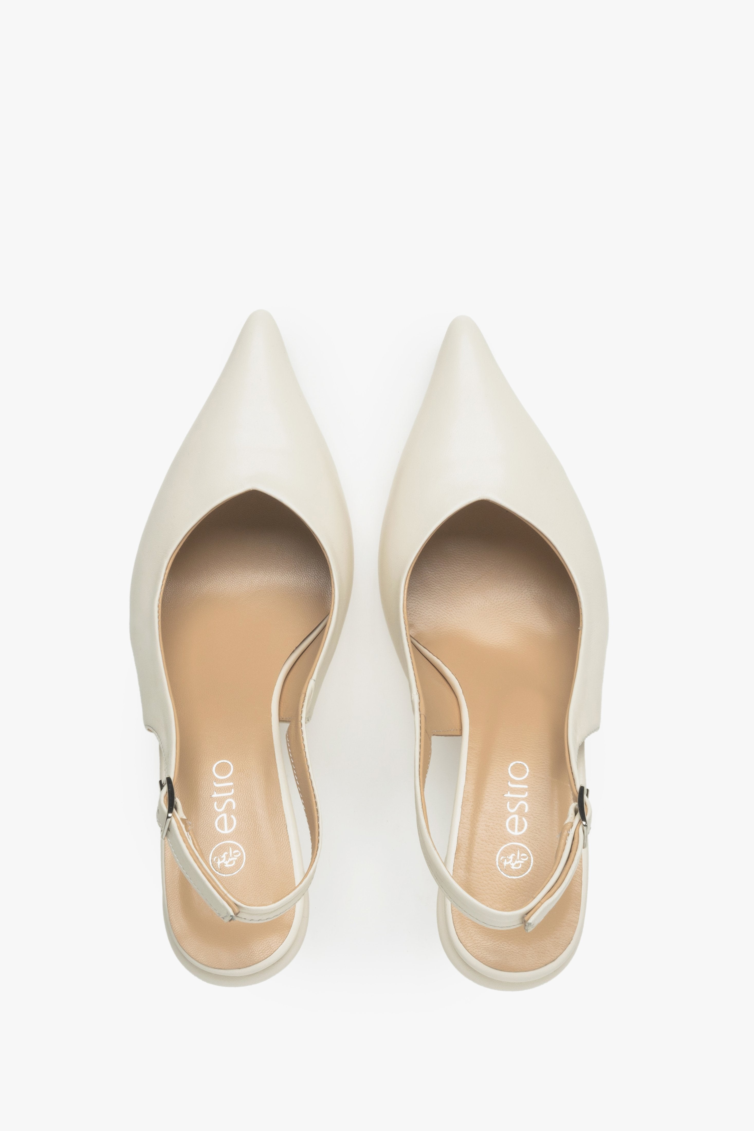 Damskie skórzane czółenka typu slingback w kolorze białym - prezentacja modelu z góry.