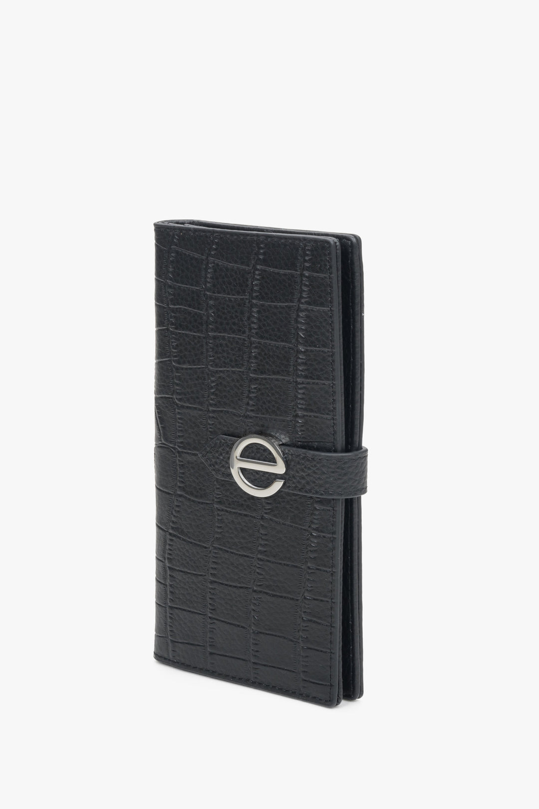 Czarny, duży portfel damski ze srebrnymi okuciami Estro.