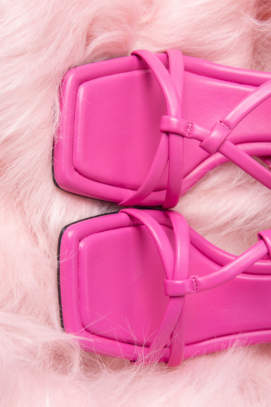 Różowe sandałki damskie na wysokim obcasie ze skóry naturalnej Estro ER00113373