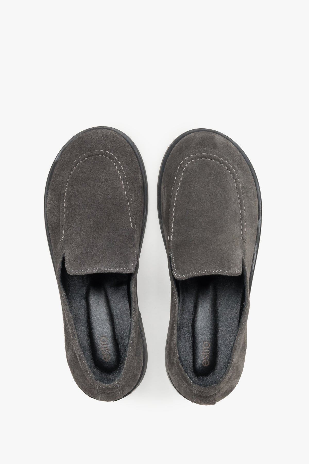 Szare mokasyny damskie typu barefoot z włoskiego weluru naturalnego Premium Estro.
