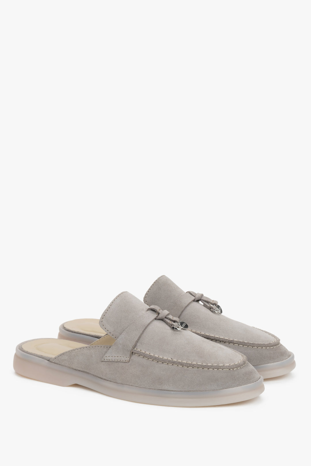 Szare mule damskie z miękkiego włoskiego weluru naturalnego Premium.