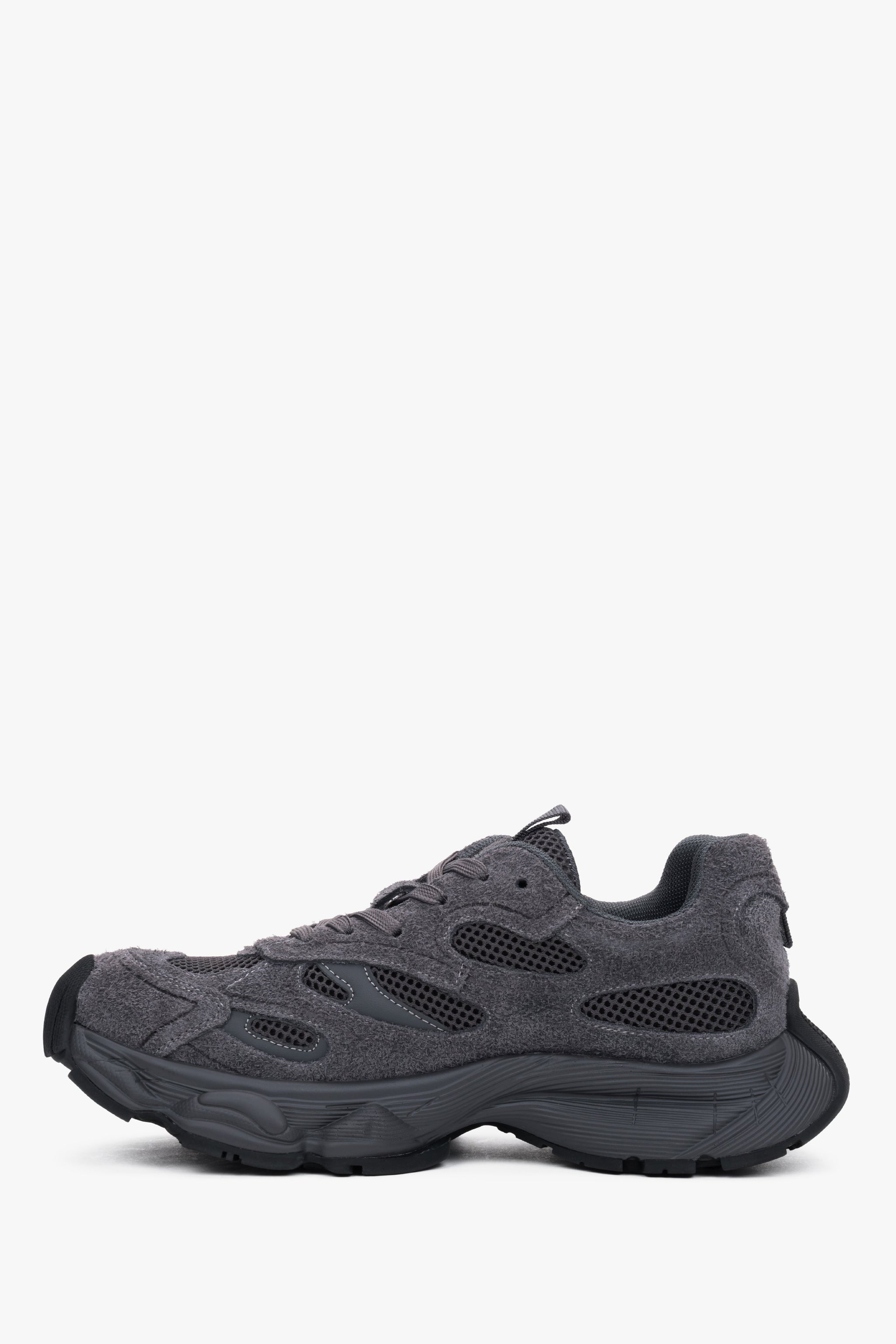 Szare sneakersy damskie ES8, na elastycznej podeszwie, z weluru naturalnego.