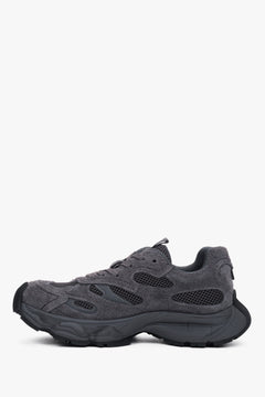Szare sneakersy damskie ES8, na elastycznej podeszwie, z weluru naturalnego.