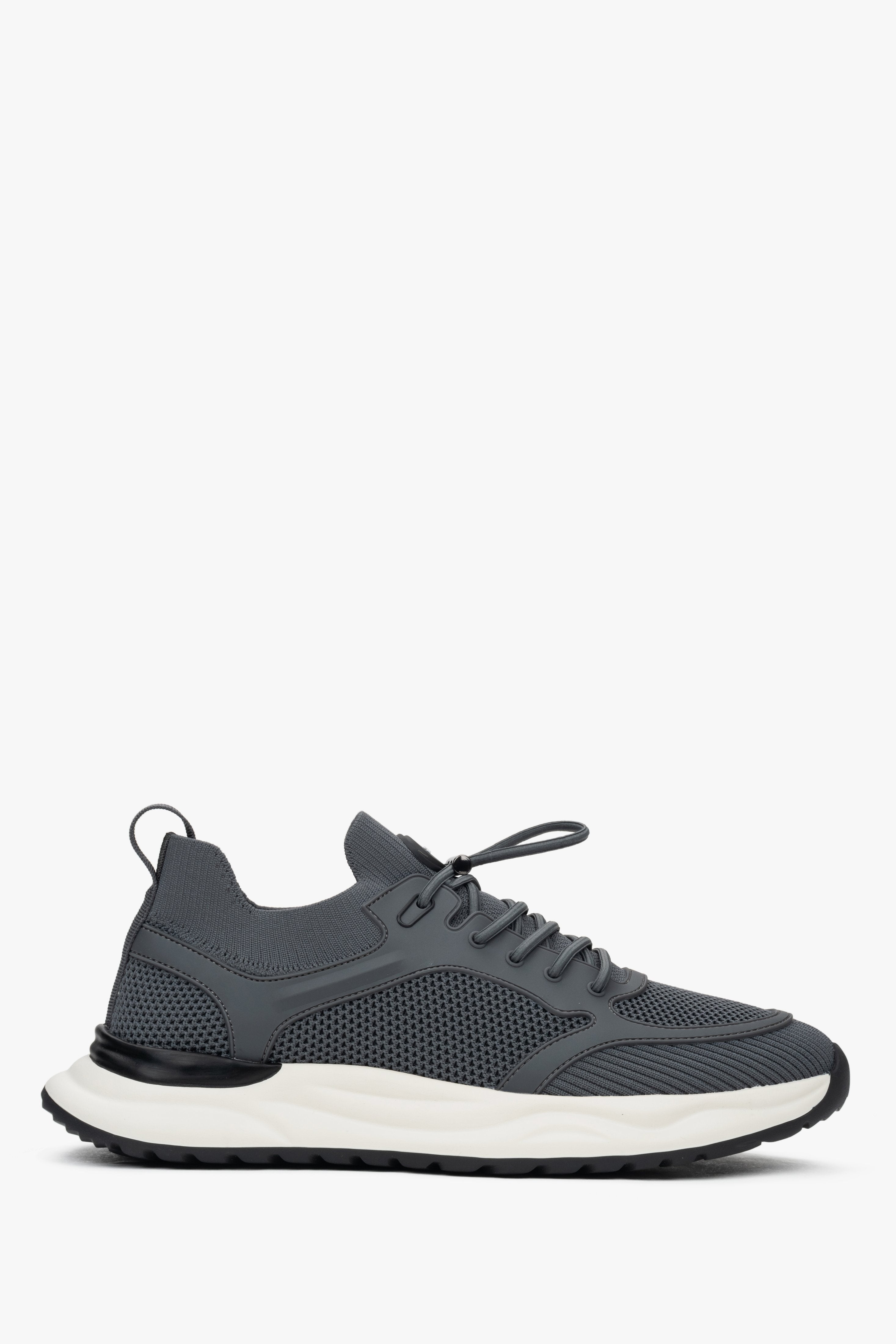 Szare sportowe sneakersy męskie z miękkich tekstyliów i przewiewnej siateczki ES8 ER00117001.