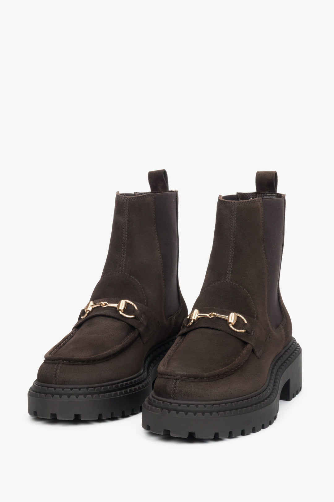 Ciemnobrązowe sztyblety damskie ze złotą sprzączką, z włoskiego weluru naturalnego Premium.