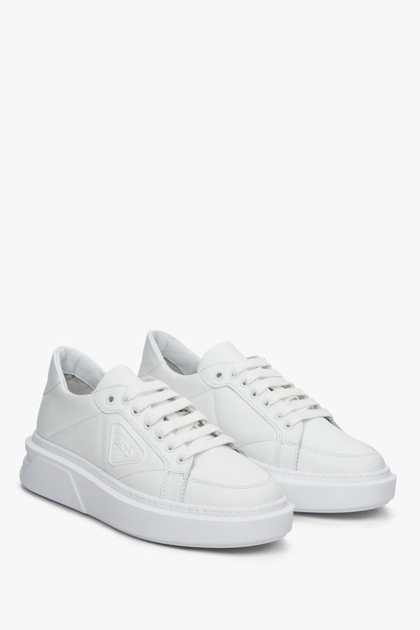 Białe skórzane sneakersy damskie Estro ER00111033