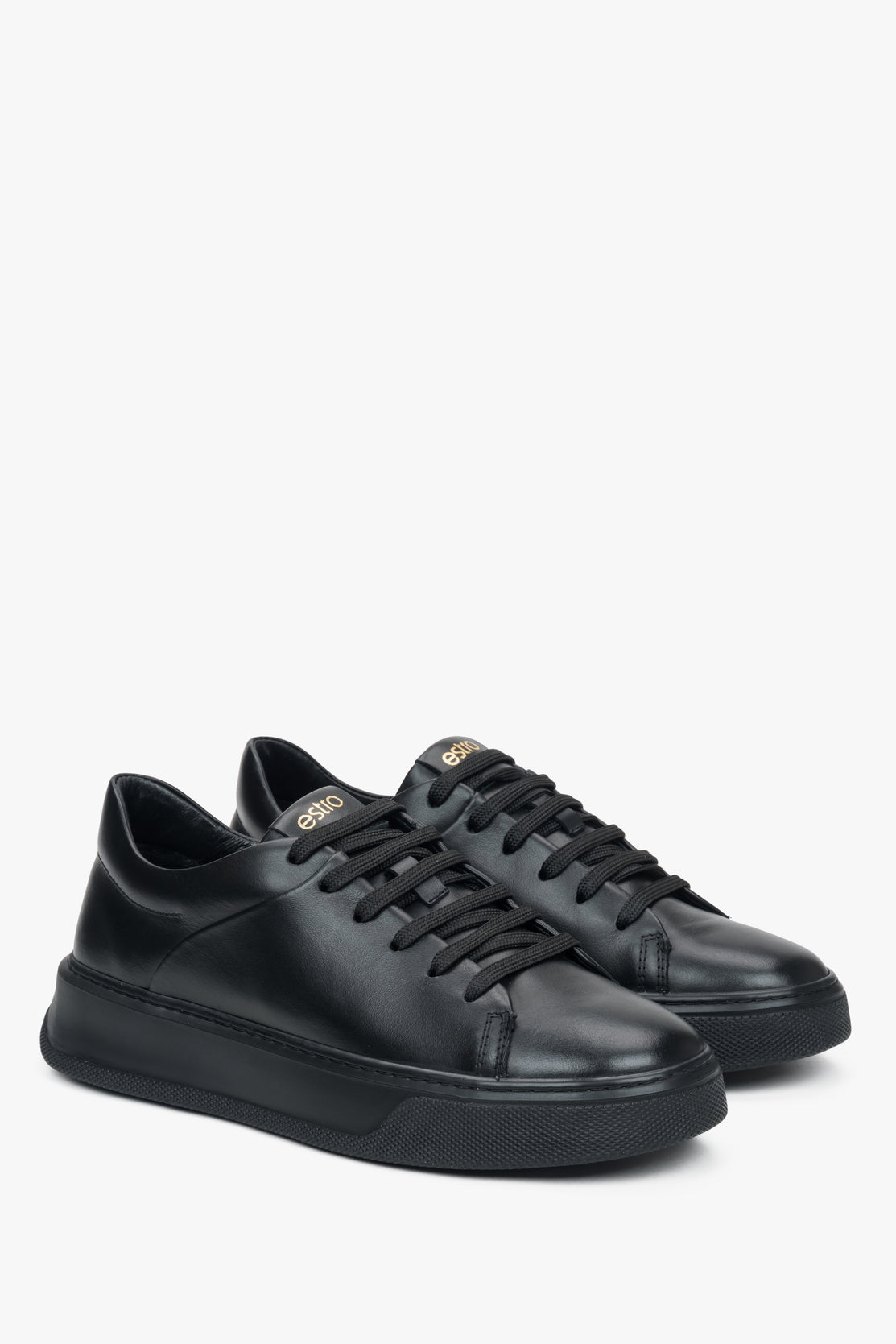 Czarne sneakersy damskie Estro ze skóry.