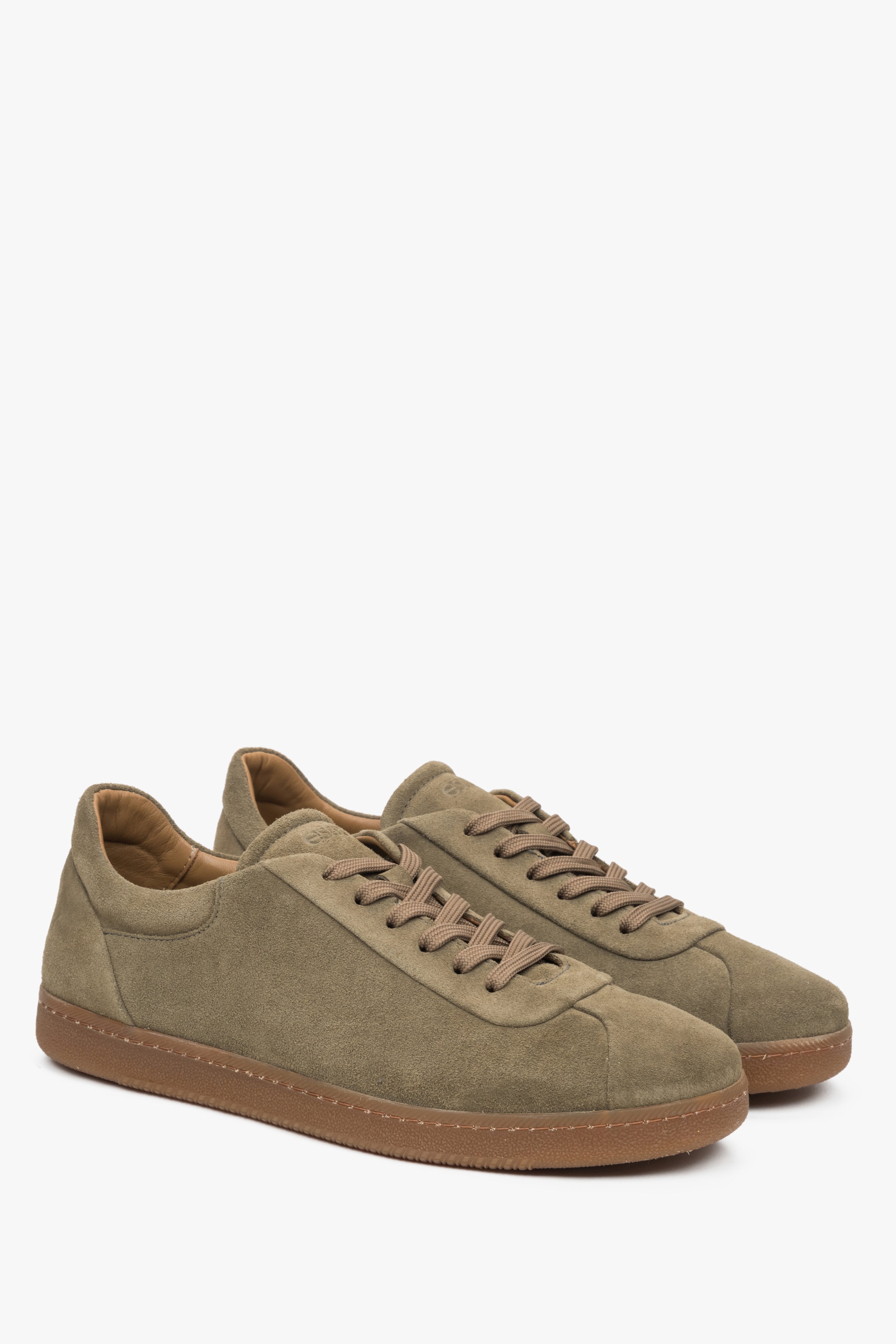 Trampki męskie Estro w odcieniu khaki, uszyte z włoskiego weluru naturalnego Premium.