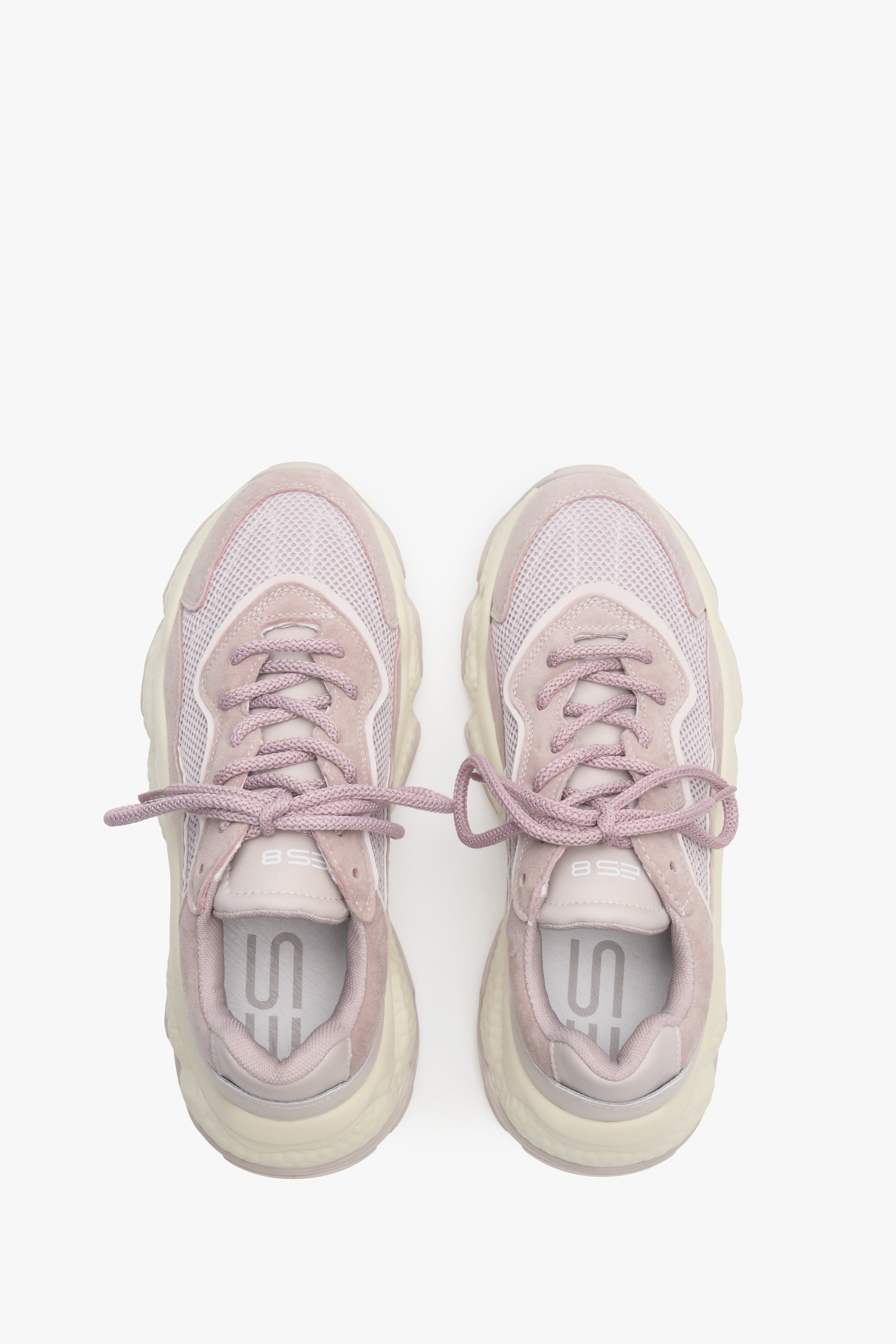 Jasnofioletrowe sneakersy damskie z łączonych materiałów na grubej podeszwie ES 8 - prezentacja modelu z góry.