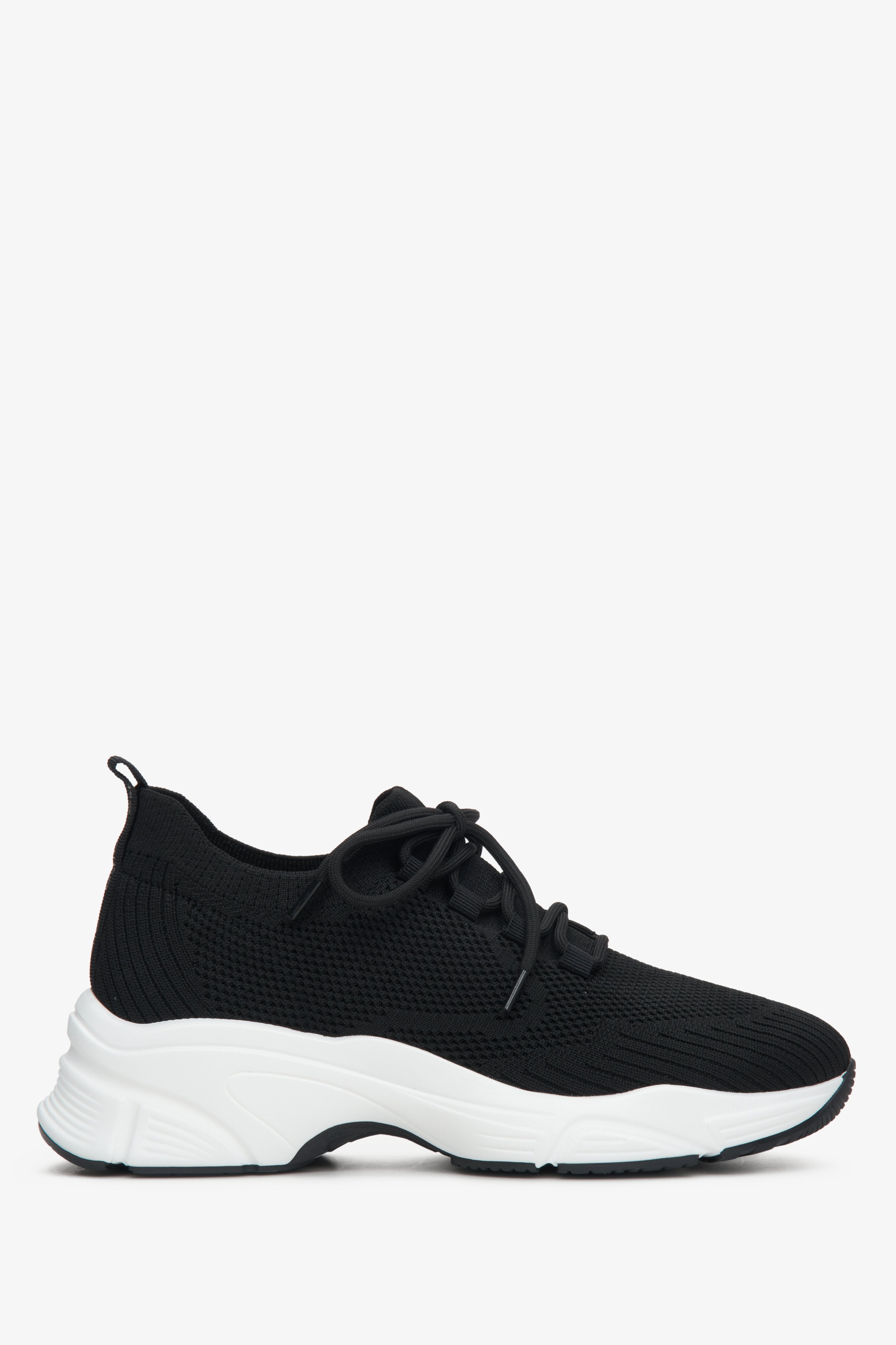 Czarne sneakersy damskie z siateczki na elastycznej podeszwie Estro ER00113222