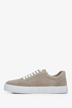 Sneakersy męskie beżowe z zamszu naturalnego Estro - profil buta.