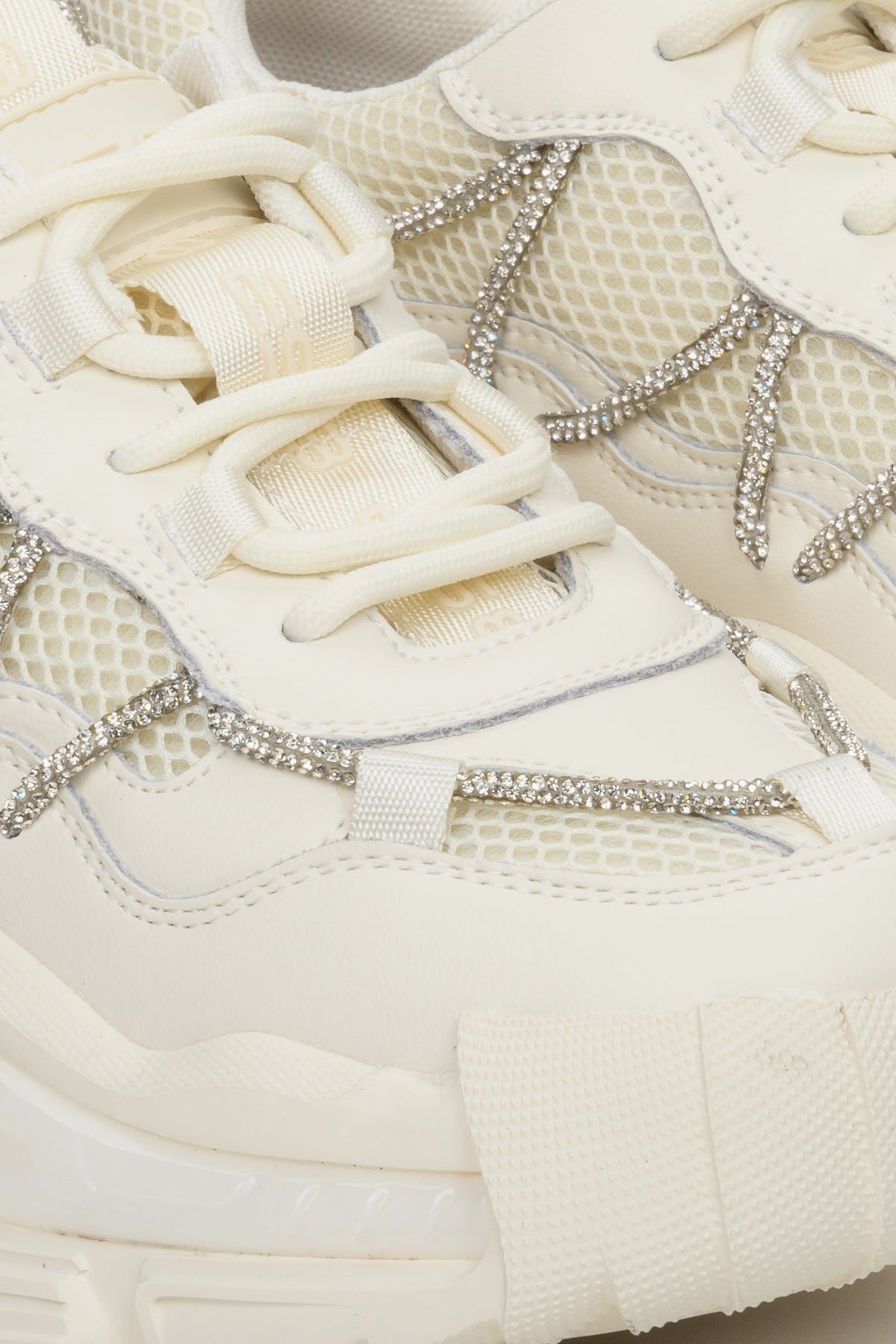 Wiosenno-jesienne sneakersy damskie ES 8 z łączonych materiałów w stylu sportowym, kolor beżowy.