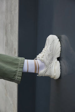 Beżowe sneakersy damskie na grubej podeszwie z siateczką ES 8 ER00112600