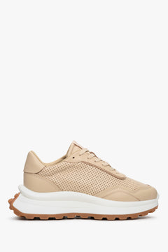 Beżowe skórzane sneakersy damskie z perforacją na lato Estro ER00112715