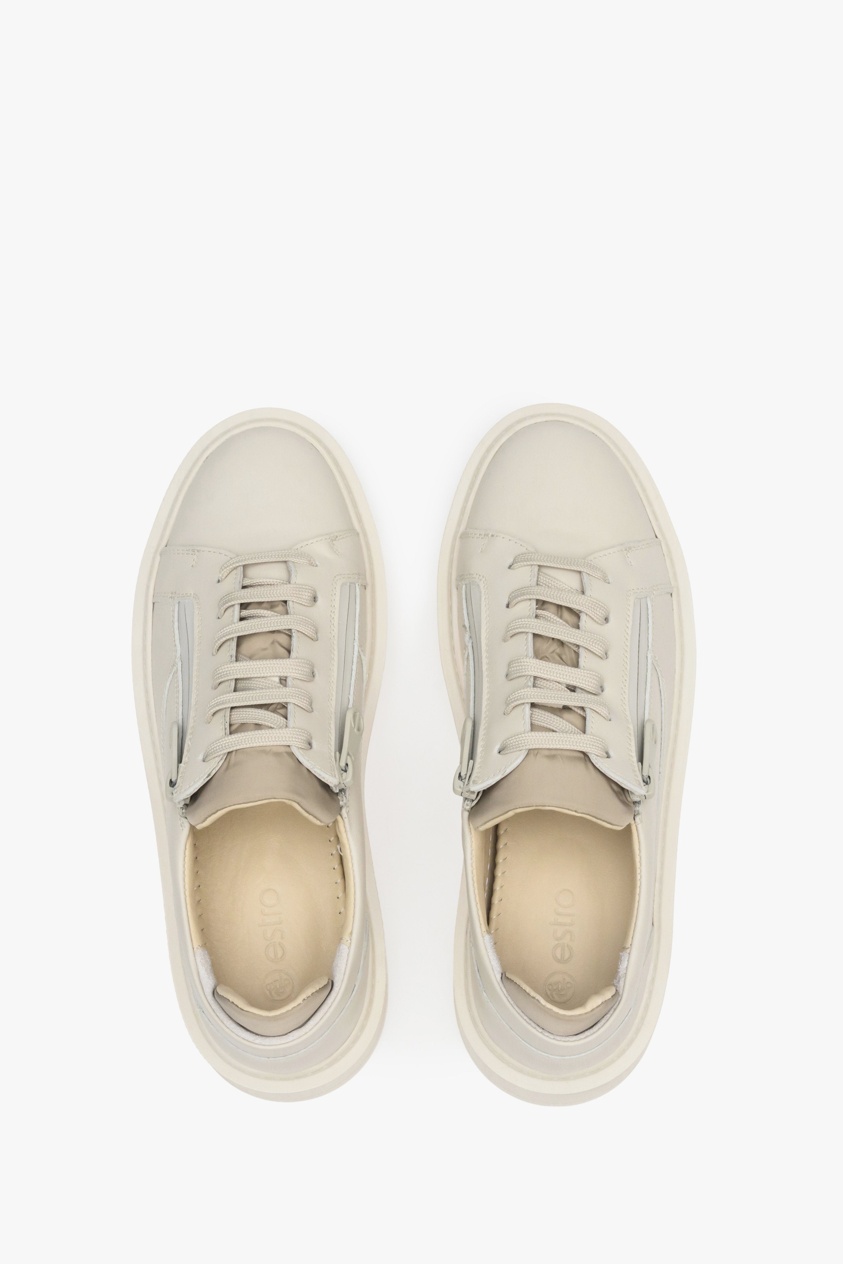 Skórzane, wiosenne sneakersy damskie Estro ze sznurowaniem - prezentacja obuwia z góry.