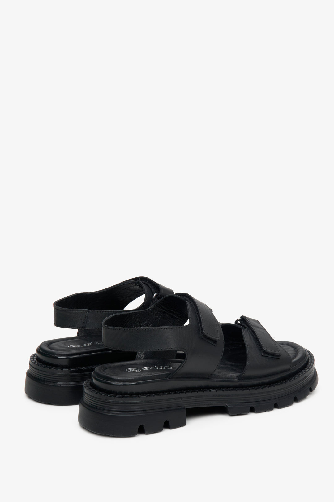 Skórzane sandały damskie Estro z grubych pasków na elastycznej platformie, kolor czarny.