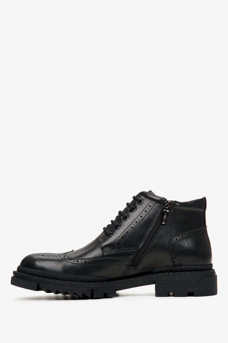 Podwyższane, czarne botki męskie na zimę marki Estro - profil buta.
