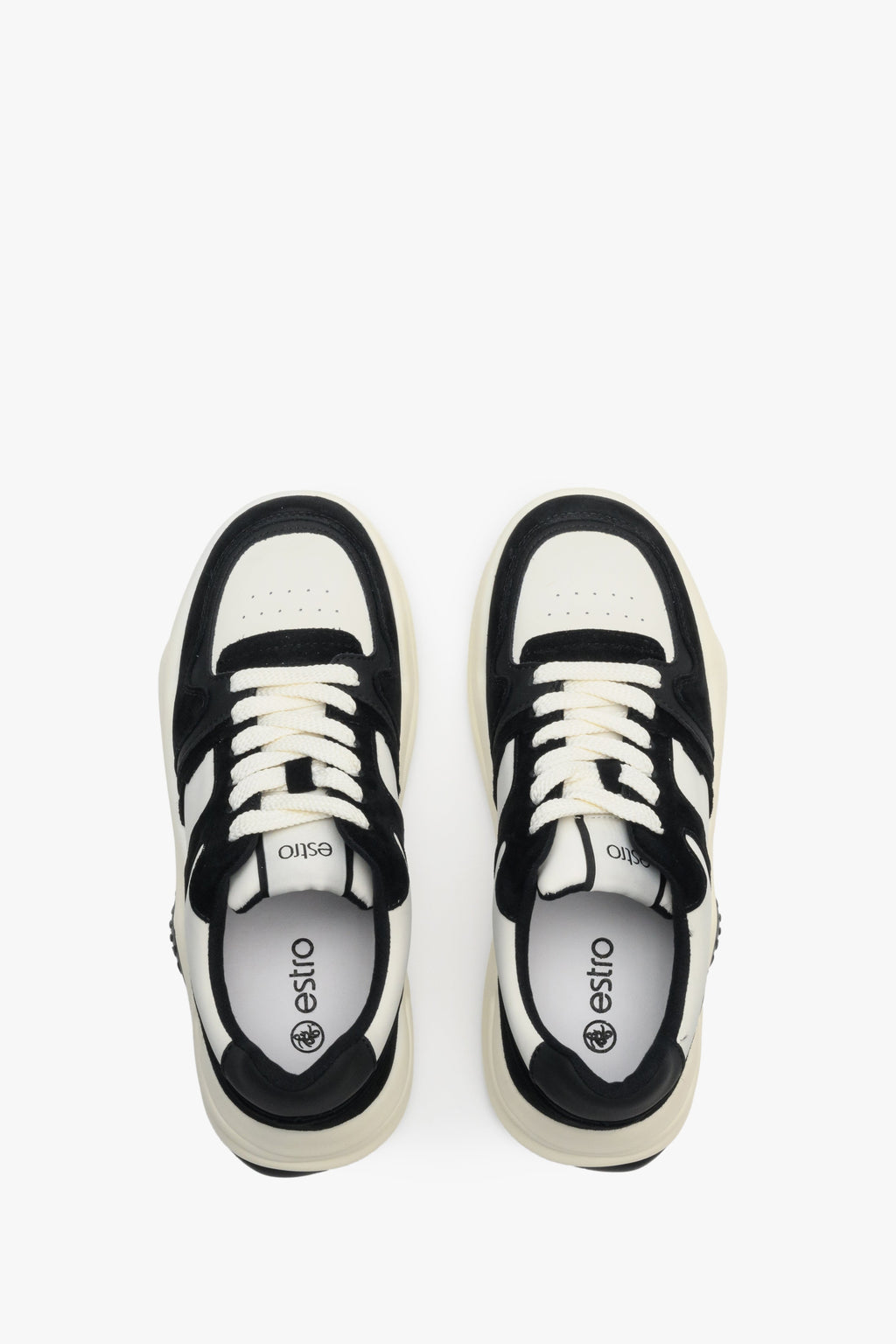 Sneakersy damskie w kolorze biało-czarnym Estro - prezentacja obuwia z góry.