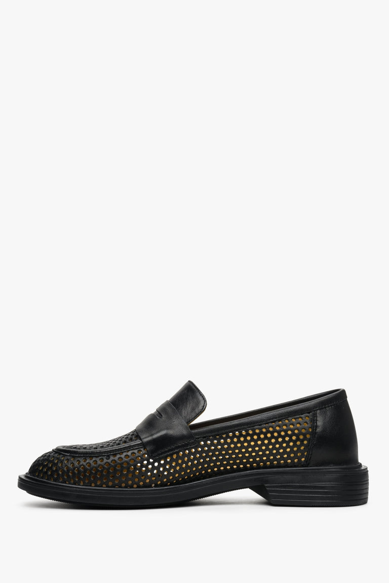 Loafersy damskie czarne z perforacją ze skóry naturalnej na lato Estro - profil butów.