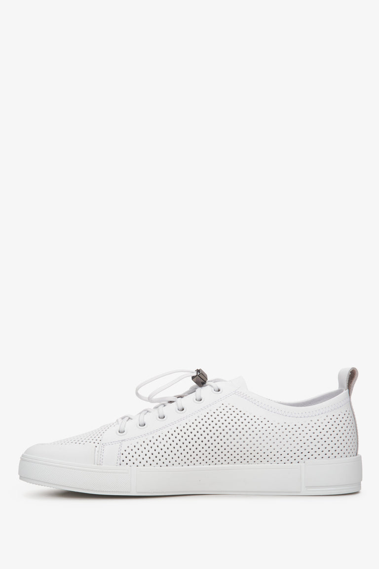 Białe trampki męskie Estro na lato ze skóry naturalnej z perforacją - profil butów.