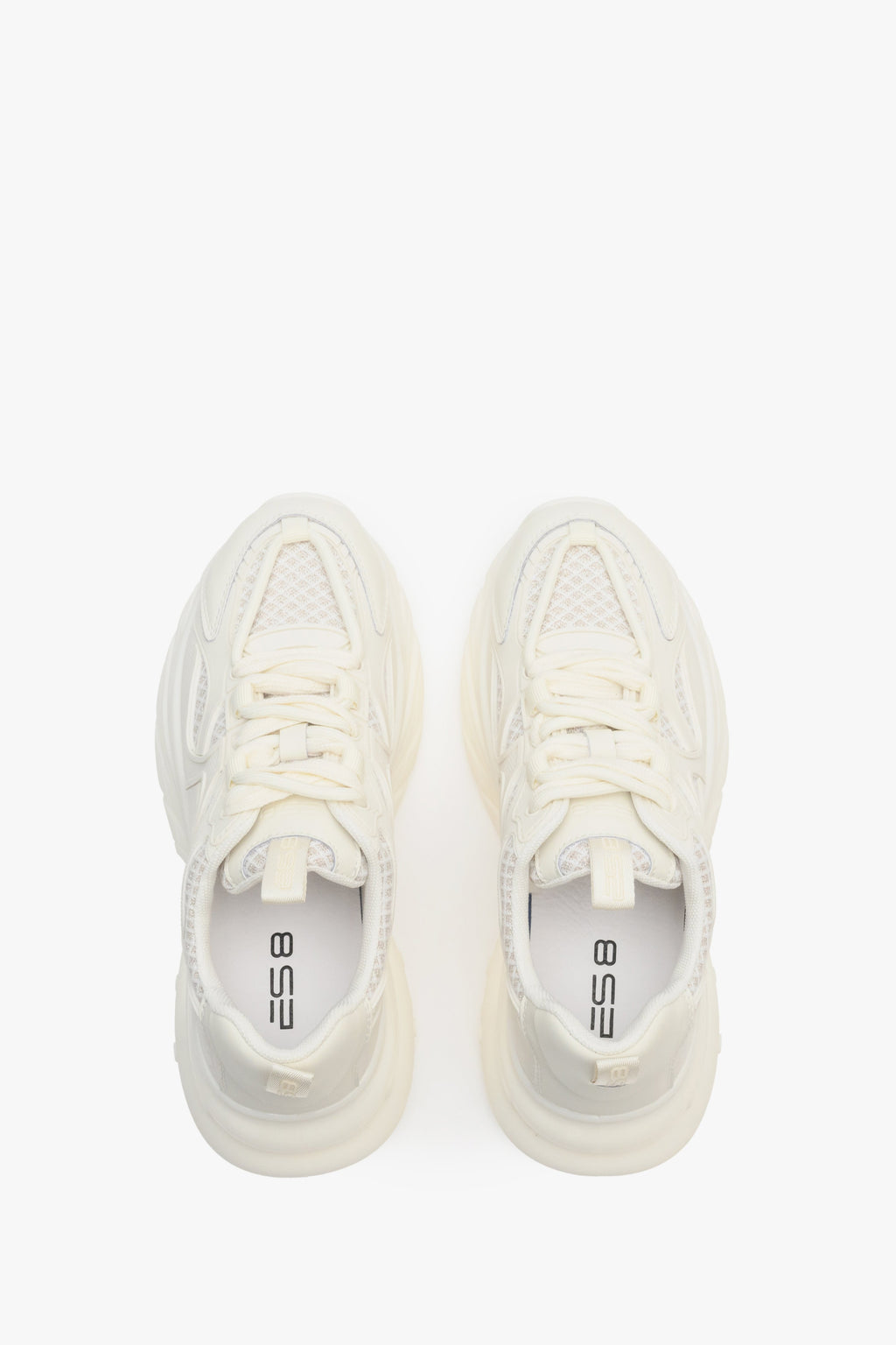 Sneakersy damskie w kolorze beżowym ES 8 na wiosnę i jesień - prezentacja obuwia z góry.