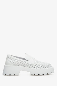 Białe loafersy damskie ze skóry naturalnej na lato Estro ER00112849