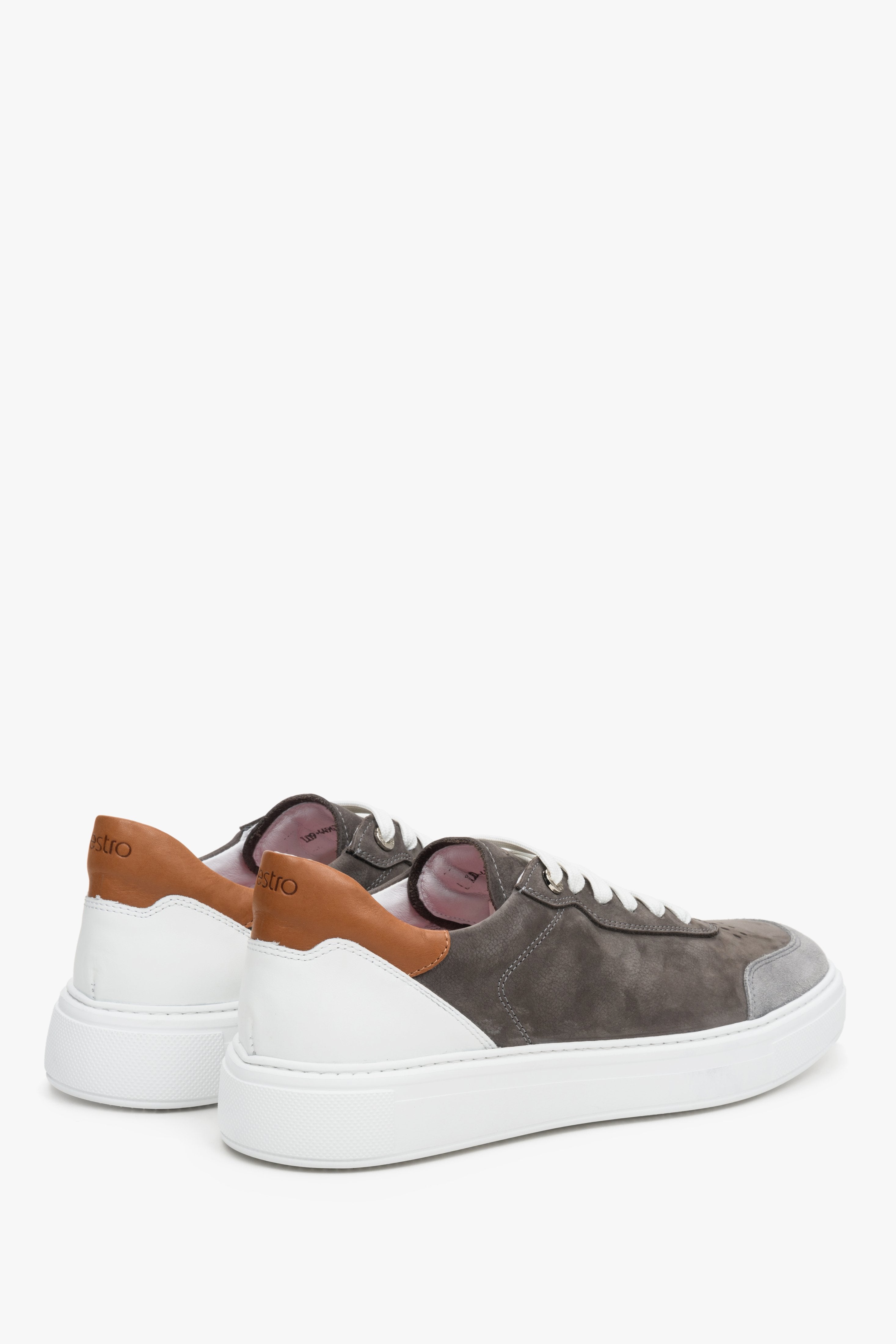 Sneakersy męskie w kolorze szaro-brązowo-białym z nubuku i skóry Estro - zbliżenie na zapiętek.