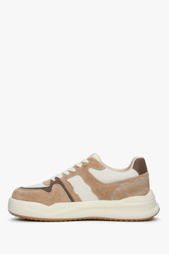 Sneakersy damskie ze skóry naturalnej i weluru w kolorze beżowo-białym Estro.