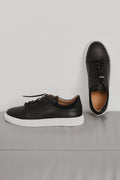 Czarne skórzane sneakersy męskie na wiosnę Estro ER00112460