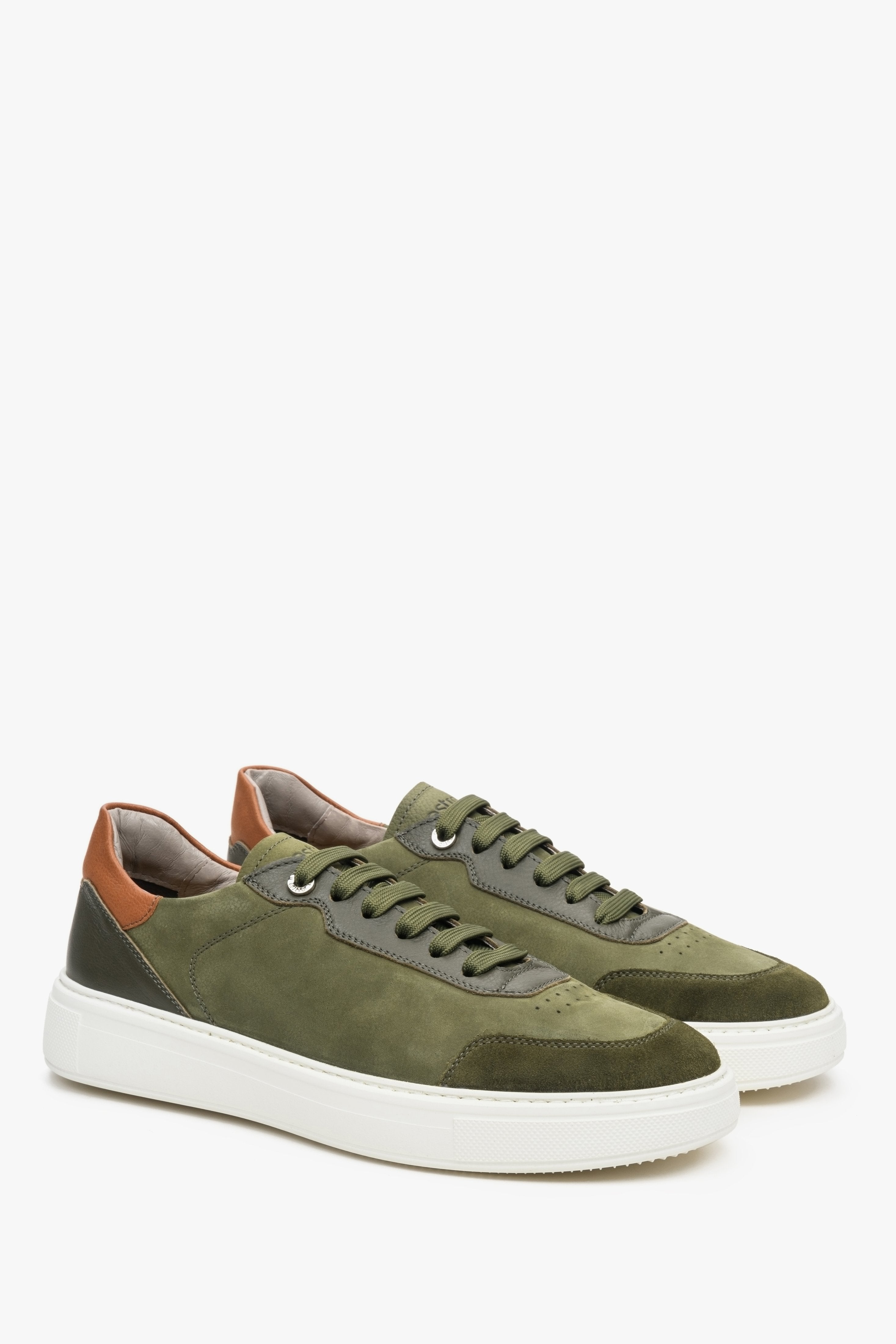Sneakersy męskie zielono-brązowo-biał z nubuku i skóry naturalnej na wiosnę Estro.