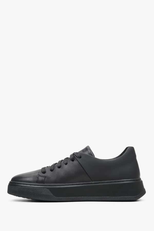 Czarne sneakersy damskie Estro ze skóry naturalnej - profil buta.