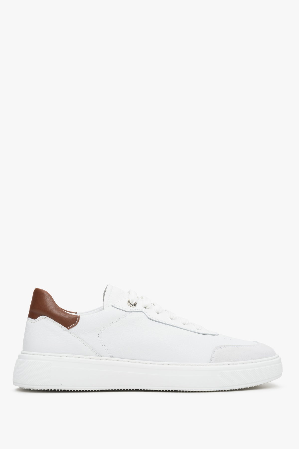 Białe sneakersy męskie ze skóry naturalnej na wiosnę Estro ER00112843