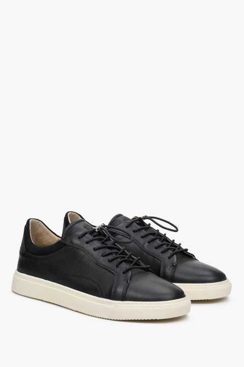 Sneakersy męskie ze skóry naturalnej Estro w kolorze czarnym ze sznurowaniem.