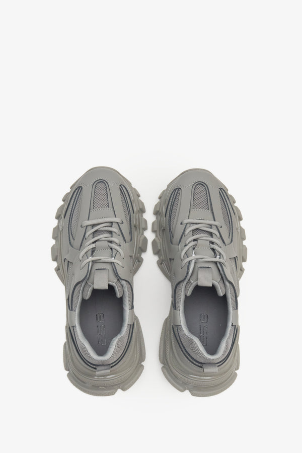 Sneakersy damskie szare ES 8 ze sznurowaniem na wiosnę i jesień - prezentacja obuwia z góry.